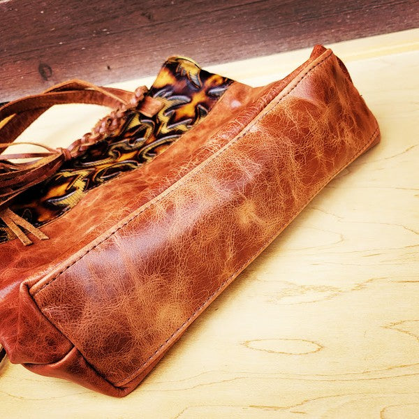 Tejas Bucket Handbag with Brown Laredo Accent