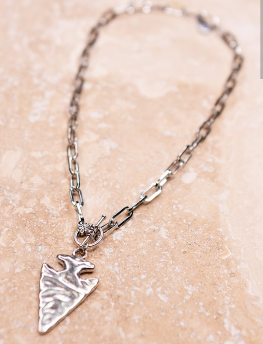 Arrow choker necklace