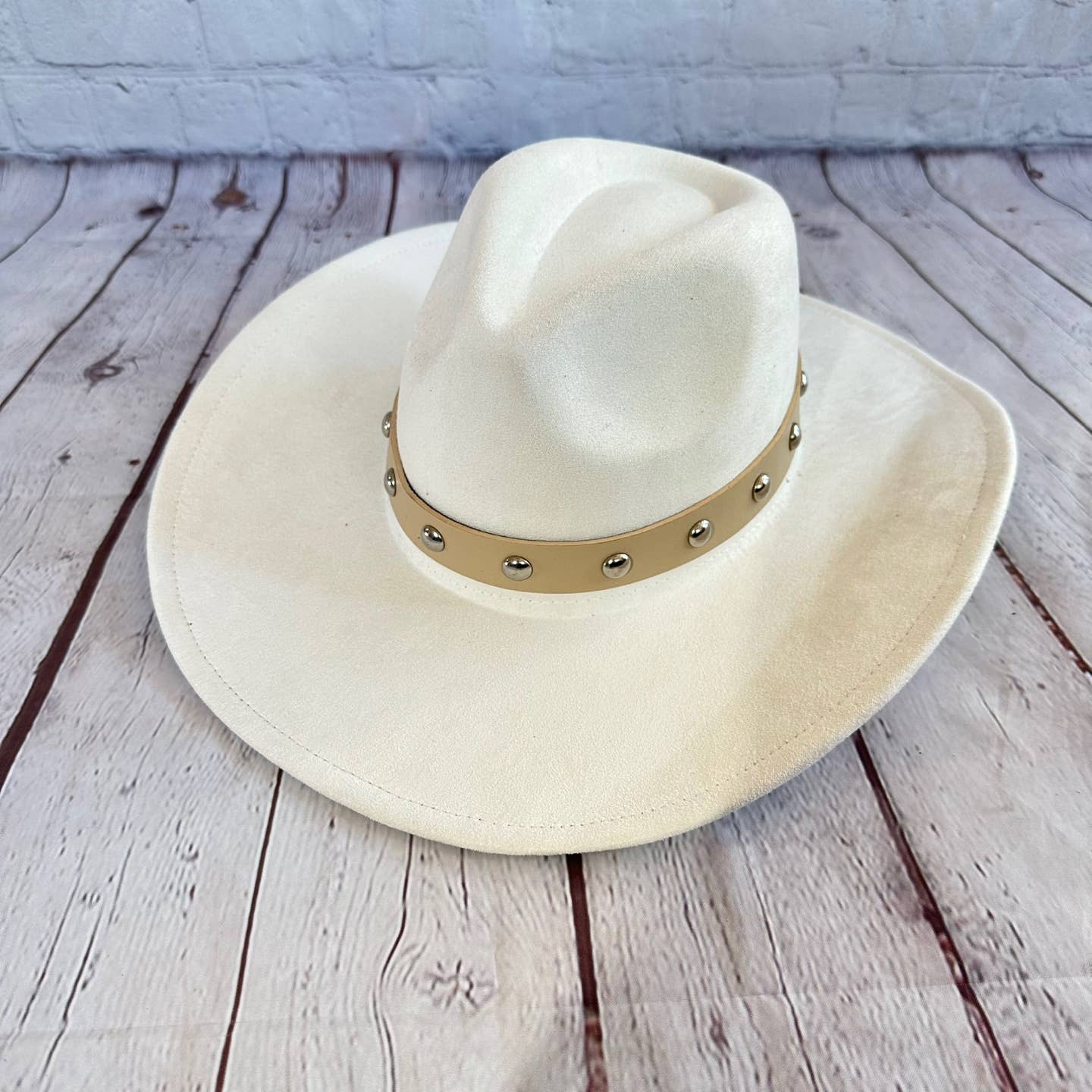 Vegan suede cattleman cowboy hat With Steard Leather belt st