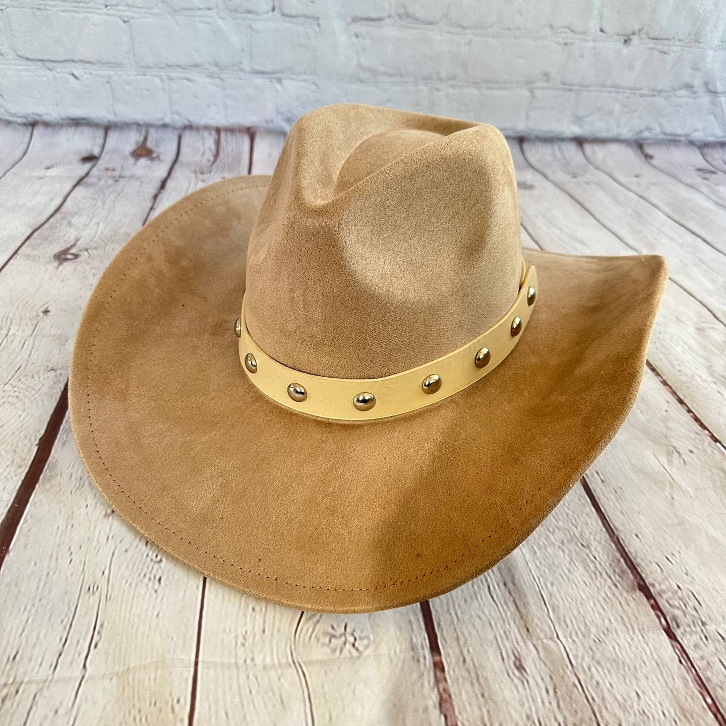 Vegan suede cattleman cowboy hat With Steard Leather belt st