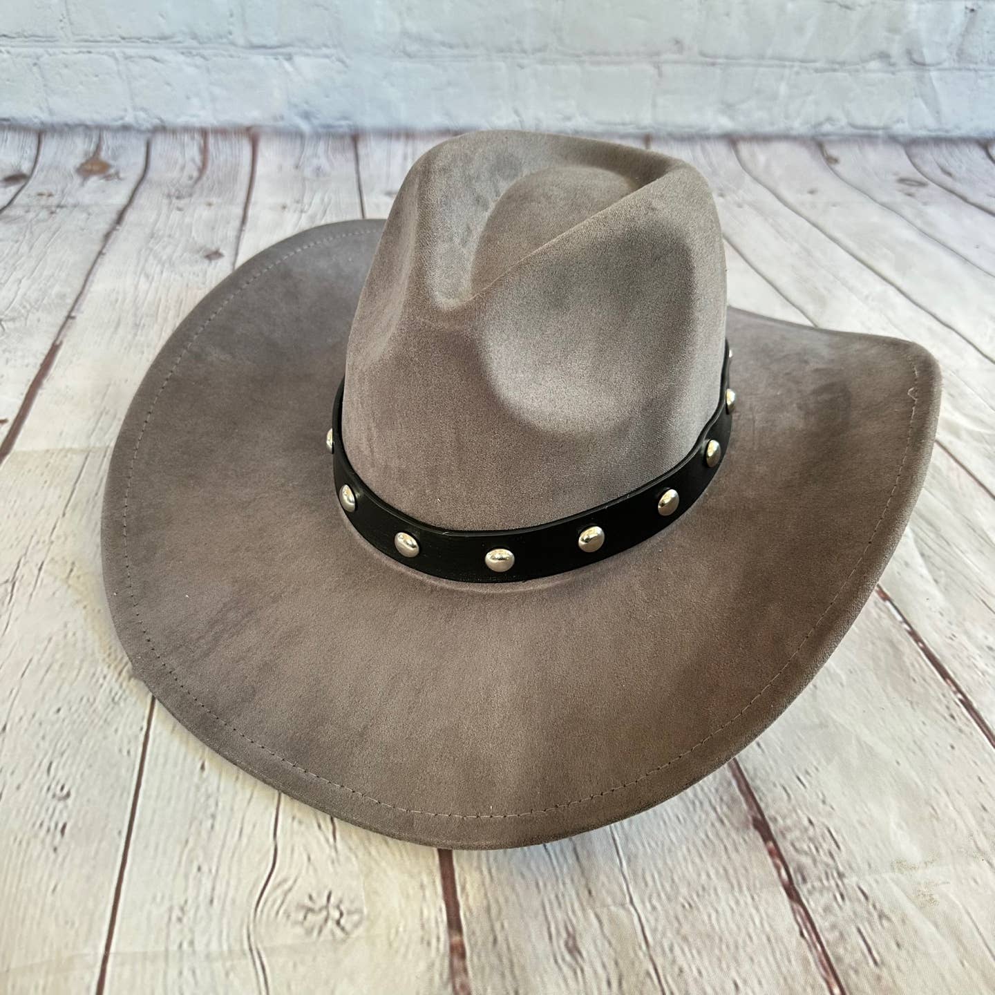Vegan suede cattleman cowboy hat With Steard Leather belt st