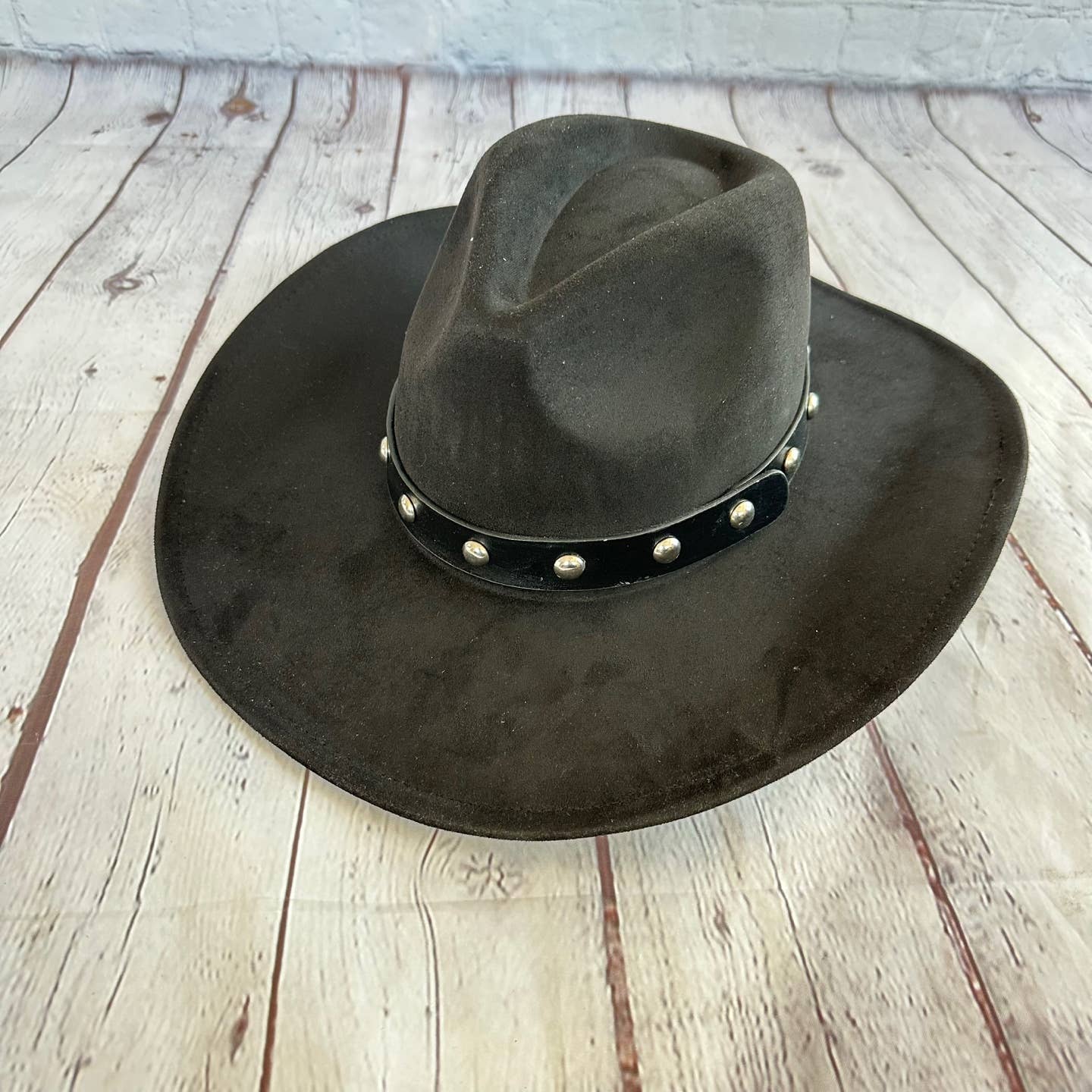 Vegan suede cattleman cowboy hat With Steard Leather belt st
